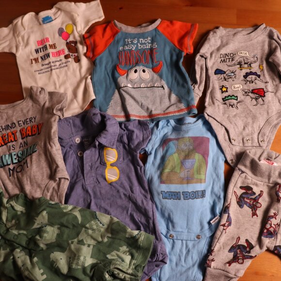 Lot of 8 baby clothes for 0/3M clothing,  longsleeved, shortsleeve, combo, dino - Picture 1 of 8